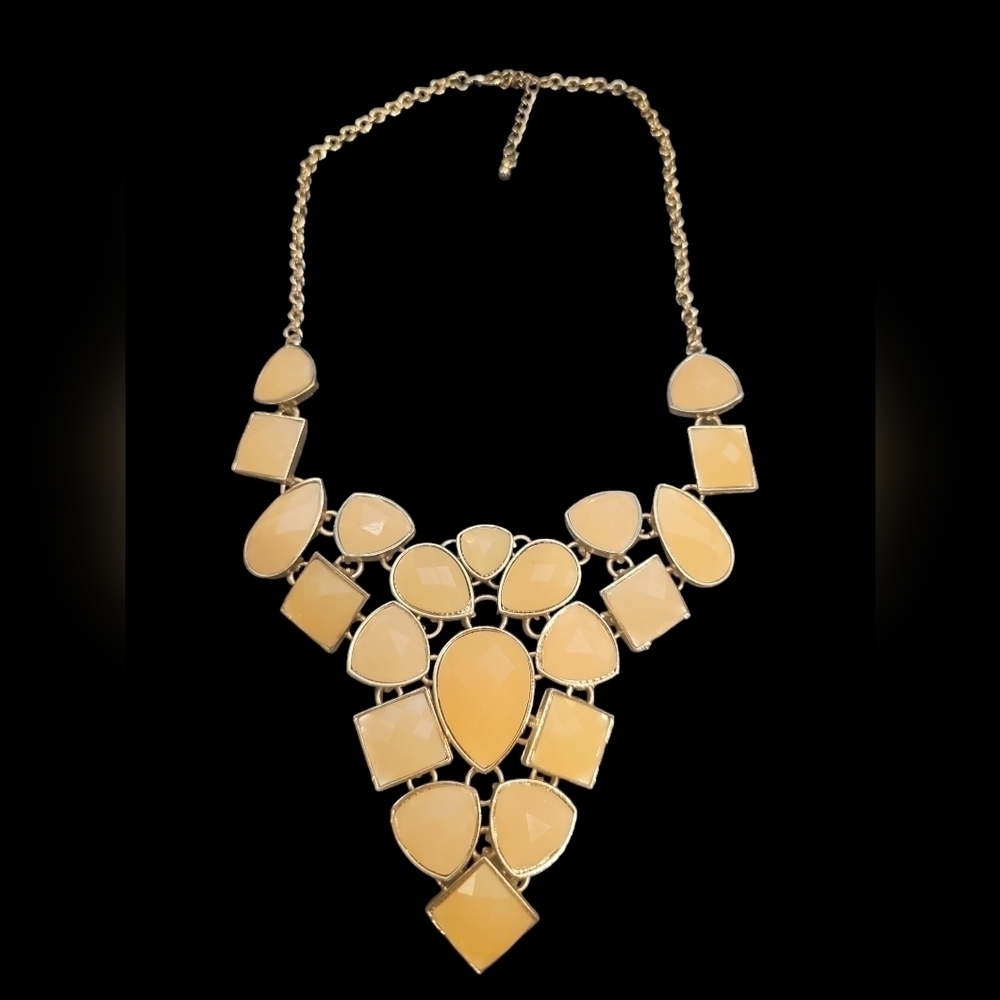 *GUC* MUSTARD YELLOW AND GOLD COSMETIC JEWELRY